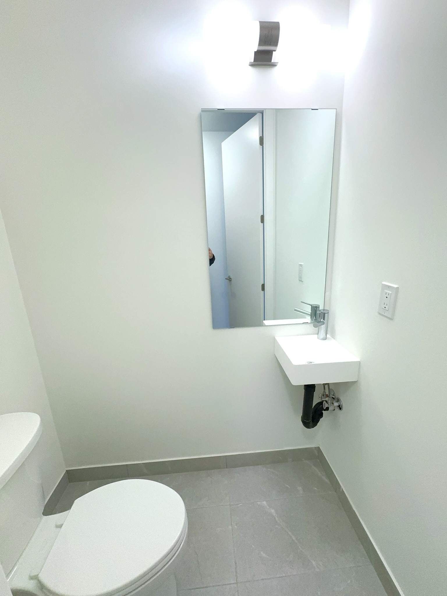 Primary bedroom balcony — south exposure