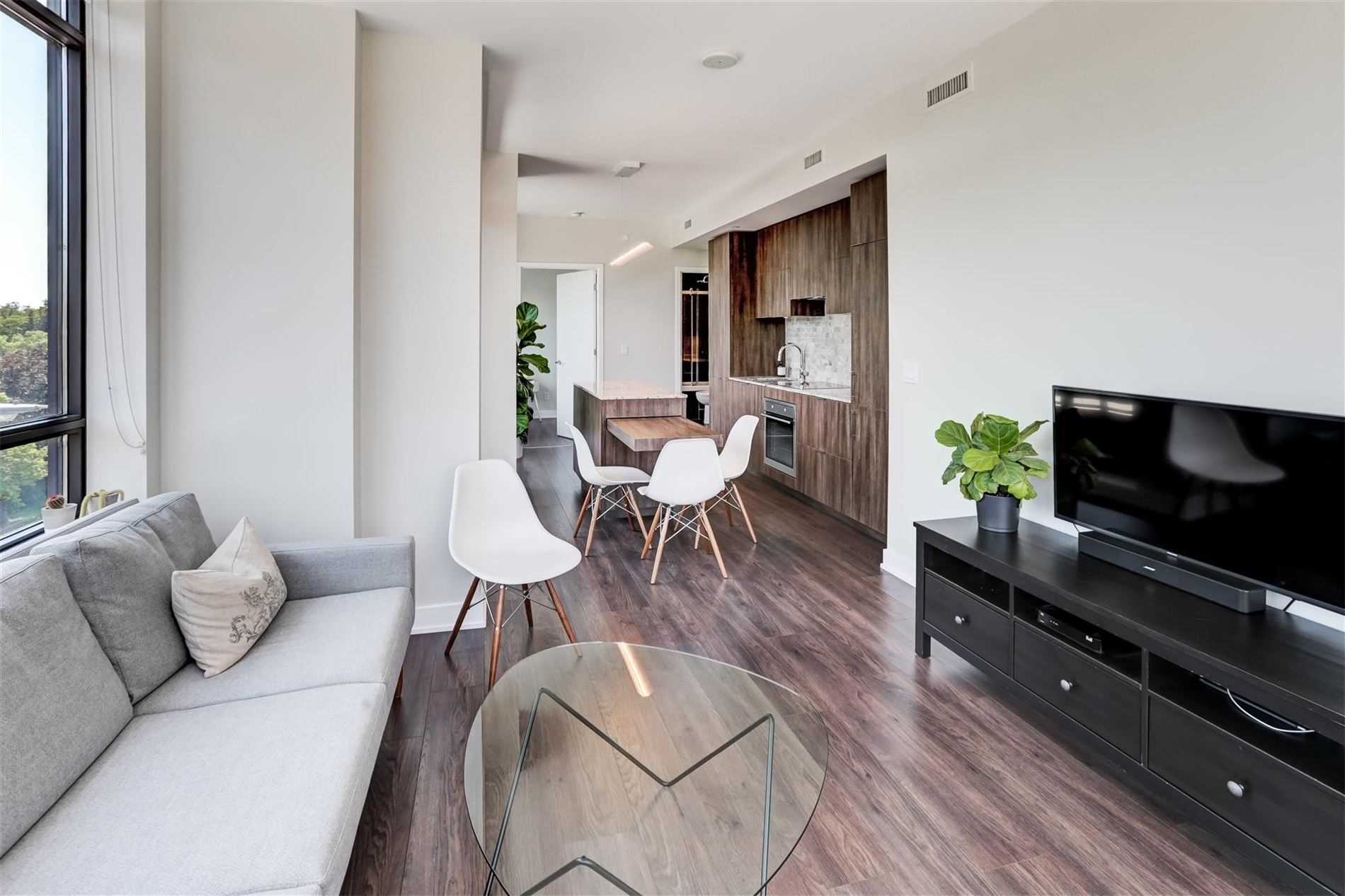 Open balcony walkout from dining/kitchen