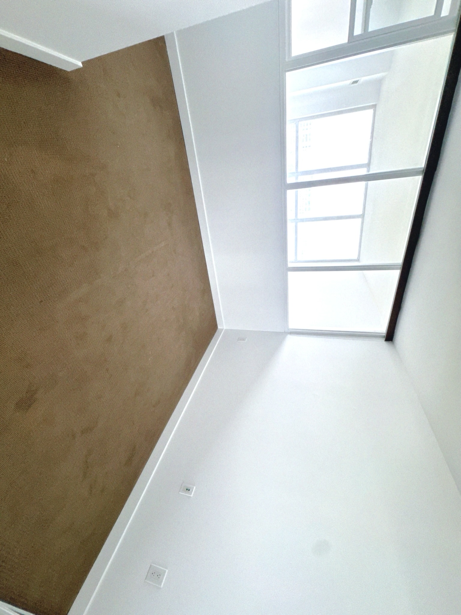100+ sq ft open terrace with lake and park views